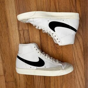 Nike Blazer Mid 77 Vintage White Black Women’s Size 11